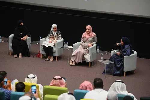 في يوم الشعر العالمي.. منصة “ابن المقرب” للنساء فقط