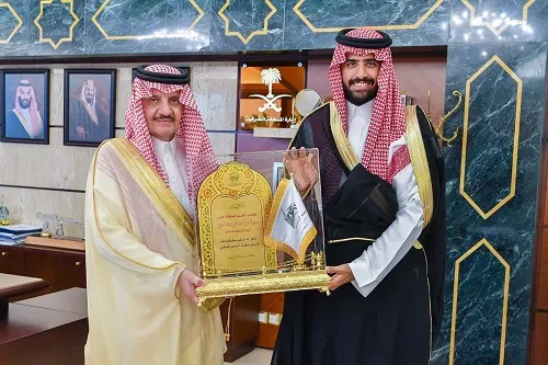 أمير الشرقية يطلع على تقرير بطولة الصقور