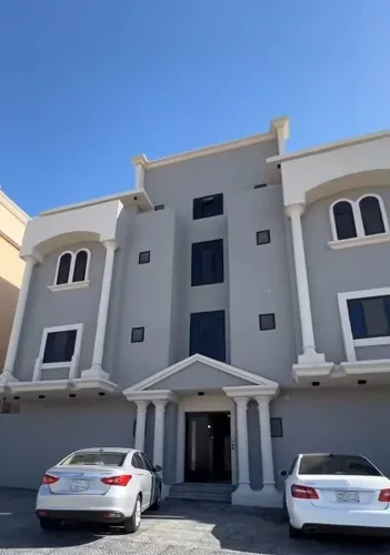 شقق تمليك بموقع مميز بالقطيف