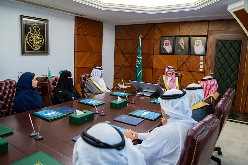 أمير الشرقية يُطلق مبادرة “أزرق” ويبارك توقيع اتفاقات