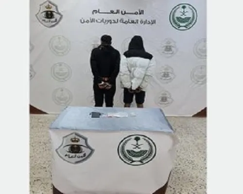 الجوف.. شبو وحبوب مشبوهة في سيارة مواطنين