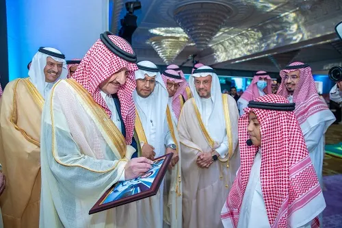 أمير الشرقية: توفير جمعية “بناء” 1000 مسكن نموذج لتكاتف المجتمع