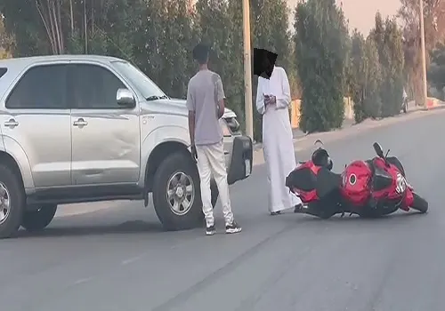 الجش.. تصادم”دباب” وسيارة.. بلا إصابات