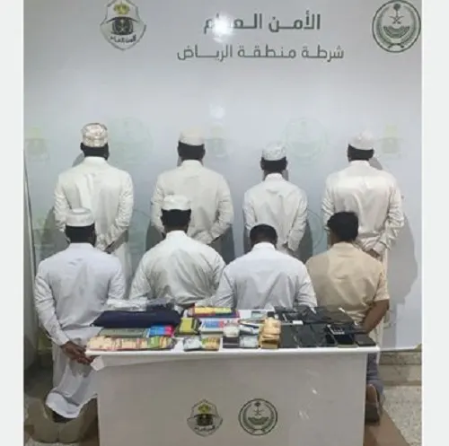 الذمة الواسعة تجمع 8 هنود على ترويج حملات عمرة وهمية