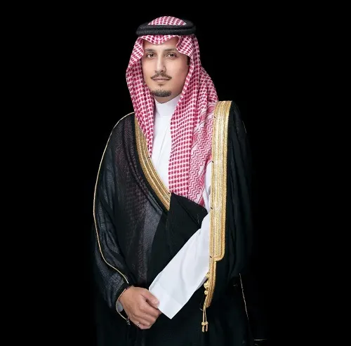 خدمت 35 عاماً.. الأمير أحمد يعزي أسرة الطبيبة فريدة الأحمد