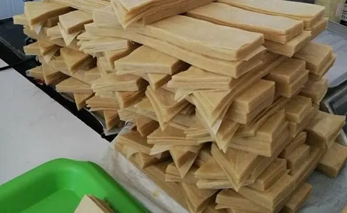 جدة.. إحباط تسويق 10 أطنان “سمبوسة” فاسدة
