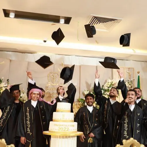 “القدرات الإدارية” و “صدارة” يقدمان باقة دورات ودبلومات في بيئة تعليم تفاعلية