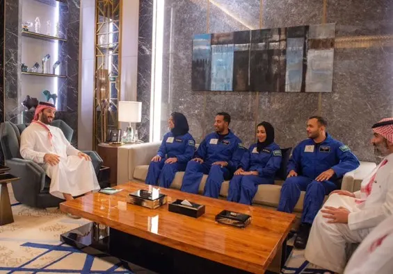 ولي العهد لروّاد الفضاء السعوديين: أنتم ممثلون لقدرات الشعب وطموحاته