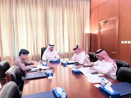 آل خريّف يبحث معالجة زحام المرور وتوعية السائقين
