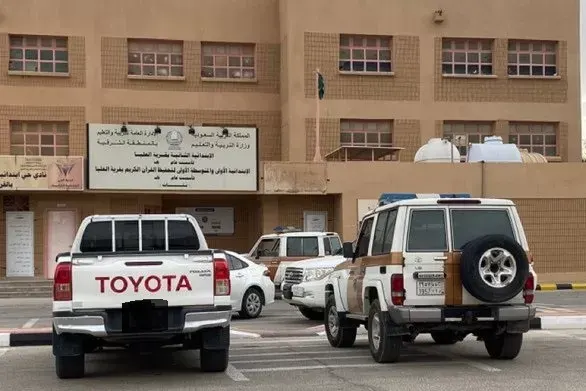 القرية العليا.. التحقيق في حادث سقوط طالبة ابتدائية من الدور الثاني