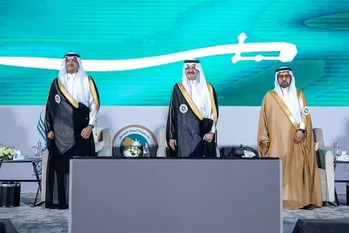 أمير الشرقية يزف خريجي الدفعة الـ 44 بجامعة الملك فيصل
