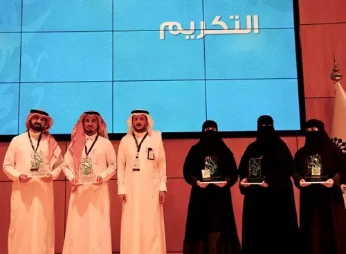الخبر.. الغامدي يكرم سابقيه في إدارة مكتب التعليم