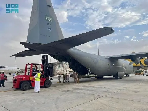 الطائرة الإغاثية الثانية لمساعدة الشعب السوداني تغادر الرياض