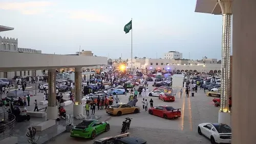 500 سيارة و 12 ألف زائر.. في عاصفة مركز الرامس