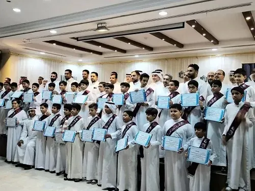 68 خريجاً من ابتدائية ابن بطوطة في أم الحمام