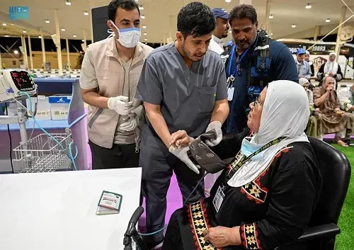 خدمات صحية لـ 10900 حاج خلال يوم واحد في منفذ حالة عمار