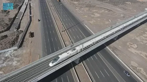 الطقس صحو ودرجة الحرارة 41 في الطرق المؤدية من مكة إلى المدينة