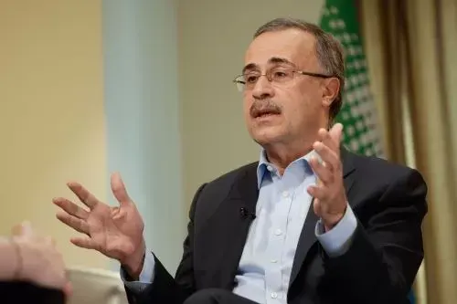 أمين الناصر يشغل القنوات والصحف العالمية بانضمامه لبلاك روك