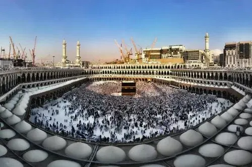 4 مزايا في تأشيرة الزيارة الشخصية لأداء العمرة.. تعرف عليها