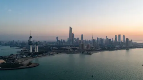 إخماد حريق في أكبر مصافي بترول الكويت