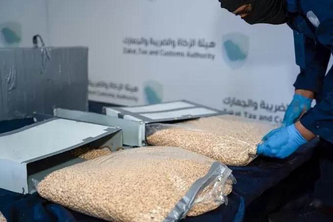 الحديثة: إحباط تهريب نصف مليون حبة “كبتاجون” في 3 محاولات