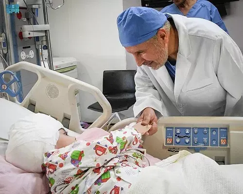 بعد أسبوعين من فصلهما.. الربيعة يطمئن إلى صحة “سلمى و سارة”