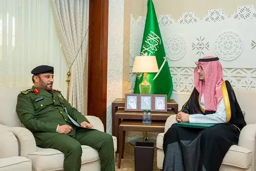 نائب أمير الشرقية يستقبل مدير السجون بالمنطقة