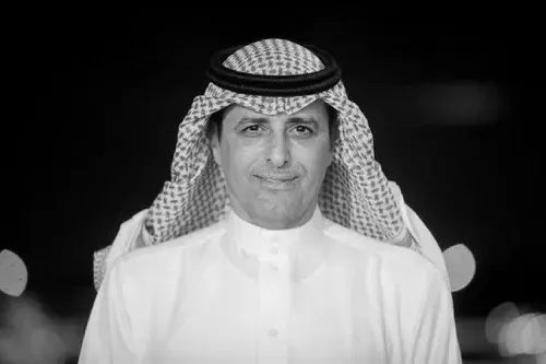 عبدالله العقيل.. مكتبة جرير تودّع مؤسسها في “مقبرة الشمال”