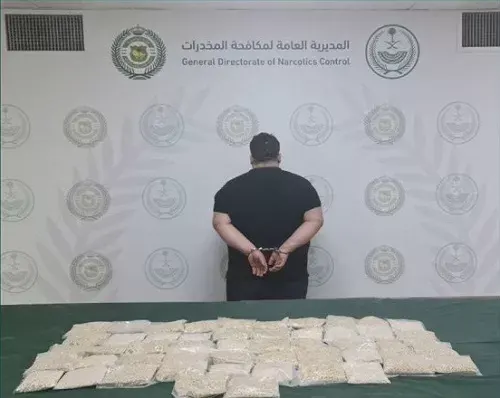 الرياض.. الإطاحة بسوري قبل ترويجه 100 ألف قرص إمفيتامين