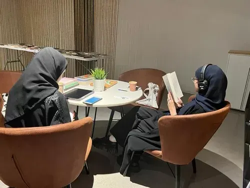 الأوجام.. 120 مستفيداً من “كشك الكتب”.. والجائزة اليوم