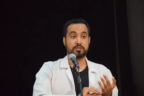 قبل الخطبة الحسينية.. محاضرة عن التهاب الكبد في صفوى