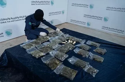 جبن وزعتر بطعم 131 ألف حبة كبتاجون في منفذ الحديثة