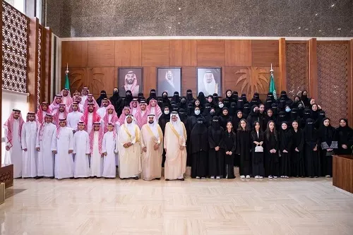 أمير الشرقية يرعى حفل تكريم الطلاب الفائزين بجائزة اليمامة للتميز