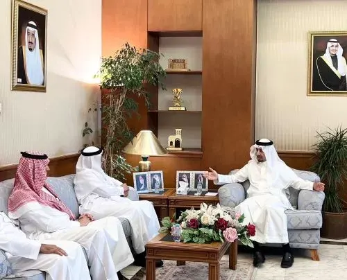محافظ القطيف يلتقي نائب رئيس أرامكو