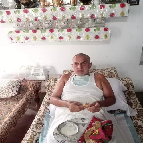 “الحريق العام” تعيد الحركة لمسن باكستاني