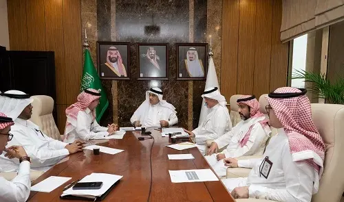 الشرقية.. الأمانة والتعليم يناقشان إنشاء مدارس جديدة في الأحياء