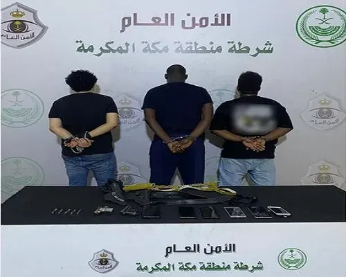 جدة.. القبض على 3 حرامية سطوا على شقة