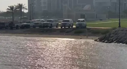 الجبيل.. المحترفون للبحث والإنقاذ تباشر حادثة انقلاب قارب