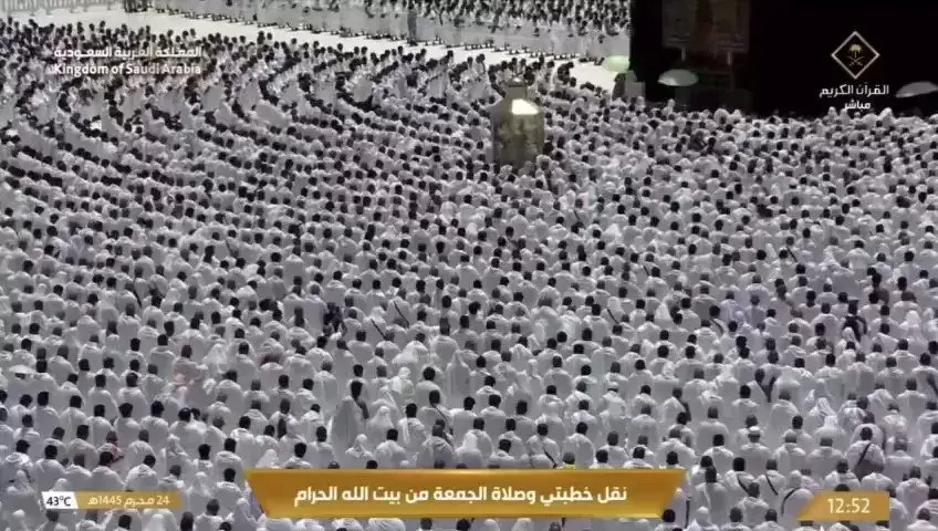 [فيديو] بعد تنحّيه عن إمامة الجمعة في الحرم.. الشيخ المعيقلي بخير