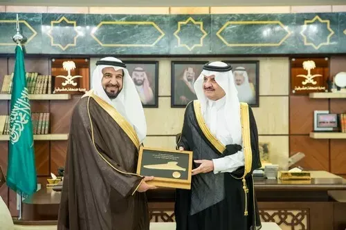 أمير الشرقية يكرم الجهات الداعمة لمهرجان ربيع النعيرية 21