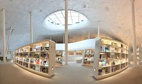 “إثراء”: مكتبة إلكترونية وجولة افتراضية لزوار معرض الرياض للكتاب
