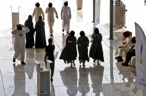 من العالم] الكويت.. معضلة مشتعلة اسمها فصل الطلاب عن الطالبات