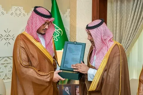نائب أمير الشرقية يطلع على التقرير السنوي لفرع وزارة البيئة في المنطقة