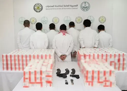 نجران.. إحباط تهريب 306 آلاف قرص “مشبوه” و سقوط 7 مهربين