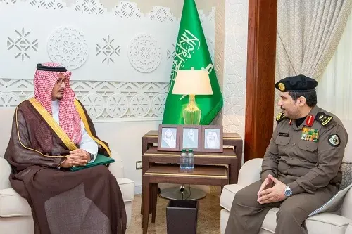 نائب أمير الشرقية يطلع على استعدادات شرطة المنطقة لليوم الوطني