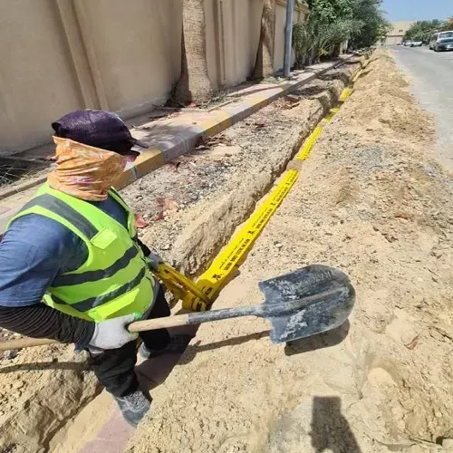 أم الحمام.. 26 عمود LED لإنارة مخطط 1092
