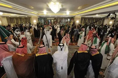 احتفالاً بيوم الوطن.. العرضة السعودية في سفارة المملكة بإيران