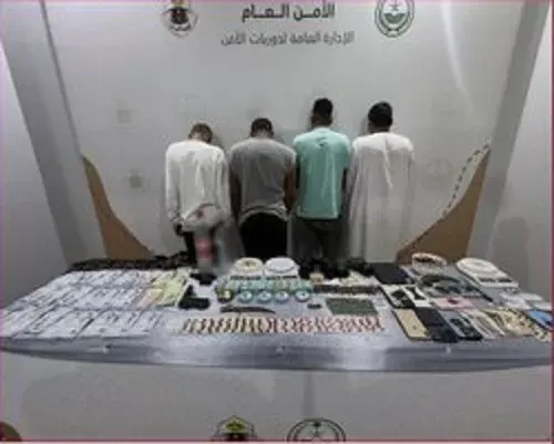 12 مروجاً ومهرباً.. “شبو” في الرياض و حشيش في حائل و قات في جازان