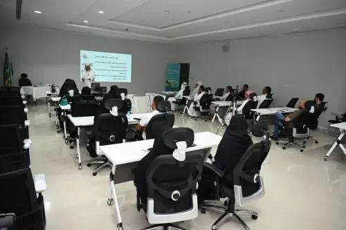 “خيرية سنابس” تقيم محاضرة عن “البقاء في مشاعر المودة”