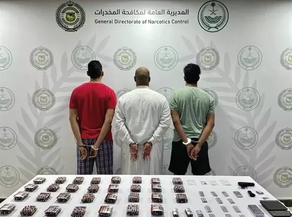 “الكلبشات” في معاصم 3 مروجي حشيش في الشرقية